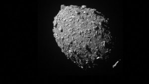 美国宇航局的一个飞行器撞击小行星