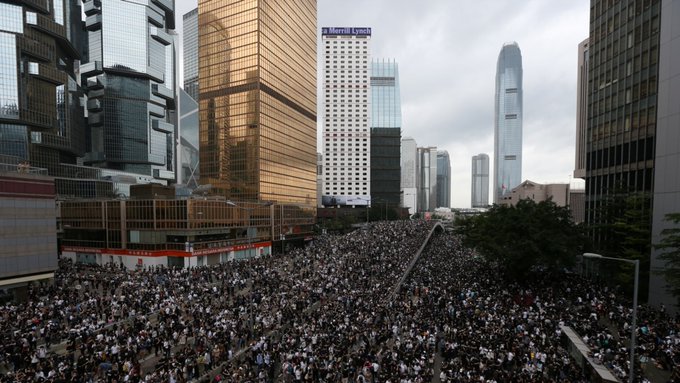 莫停留在周年日“行礼如仪”：流亡海外的香港活动人士呼吁团结扎实长期抗争