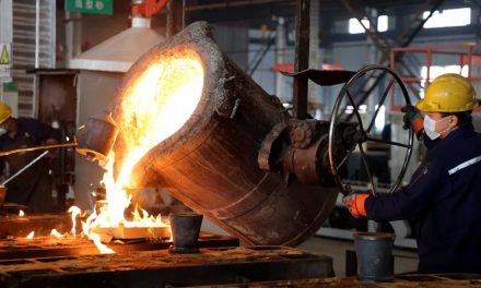 特朗普加征钢铝关税引发全球震荡：美中贸易战升温，中国反制恐有限