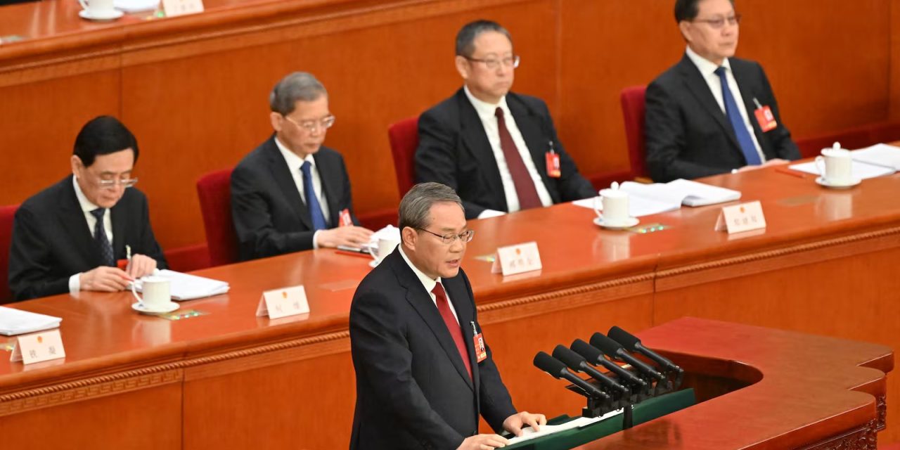 中国经济高增长停滞？ 政府报告强调“稳”与“防”