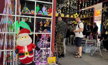 对抗美关税战 中国商家“曲线出海”策略求生