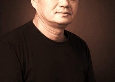 何与怀 : 从表现他者到译想天开：欧阳昱的学术探索