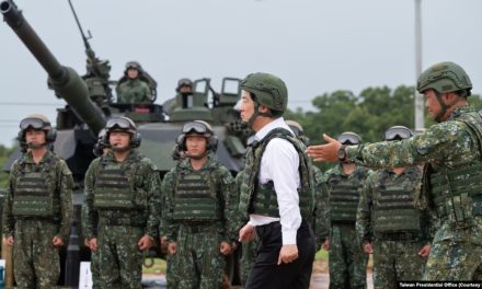 台湾“汉光”演习同时，美制艾布拉姆斯战车首次演练实弹射击