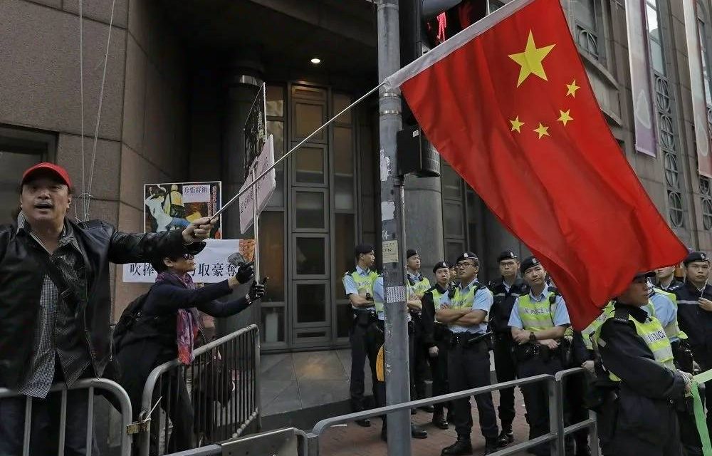 梁慕嫻：從 [港澳工委]到 [香港工委]——香港的總管機構