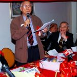 何与怀：你已尽履世途，安返天家——悼念老友陈耀南教授